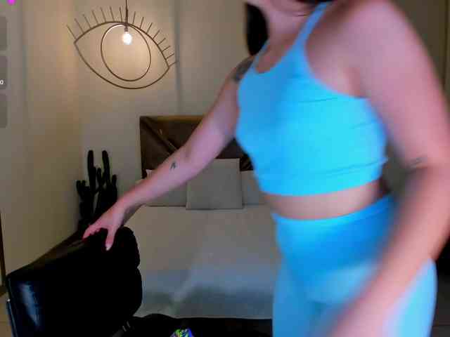 AlinaKravitz webcam