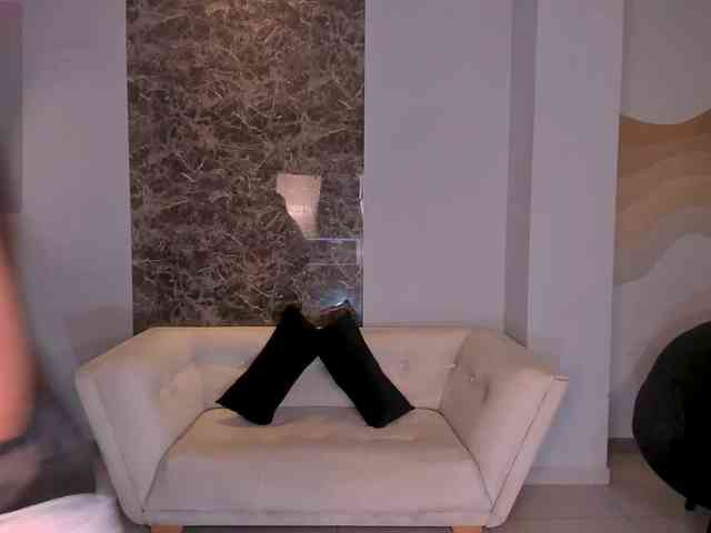 AlinaKravitz webcam