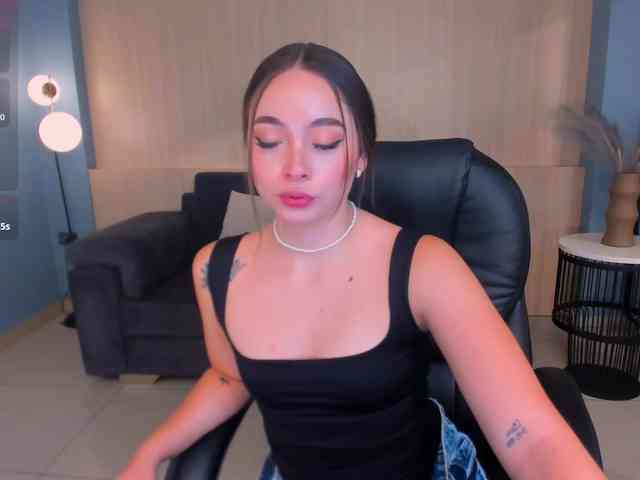 AlinaKravitz webcam