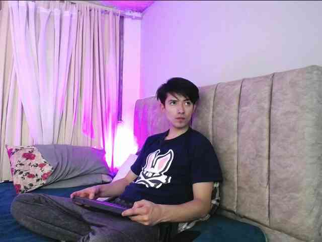 pinkpokemons webcam