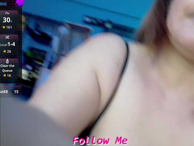 LatinaVibes webcam bongacams model stream image