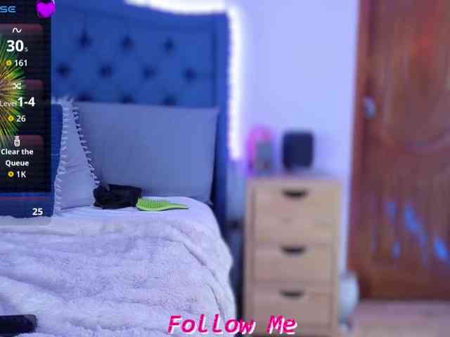 QueenyK1ng QueenyK1ng