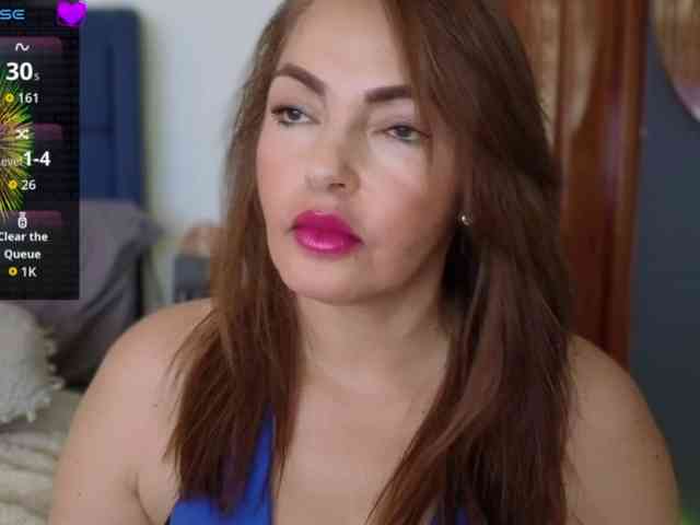 QueenyK1ng QueenyK1ng