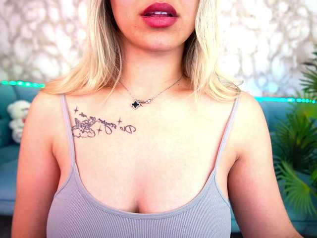 SashaBlooms from BongaCams is Freechat