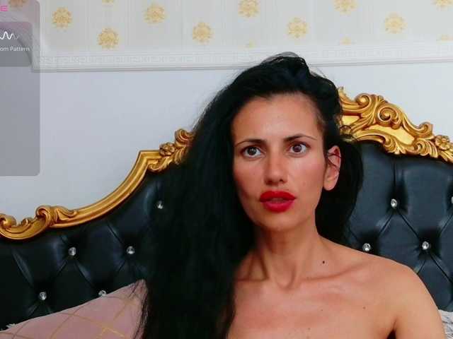 Vivian-Cross on BongaCams 