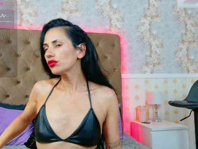 Vivian-Cross webcam