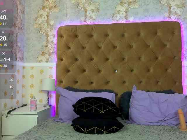 Vivian-Cross webcam