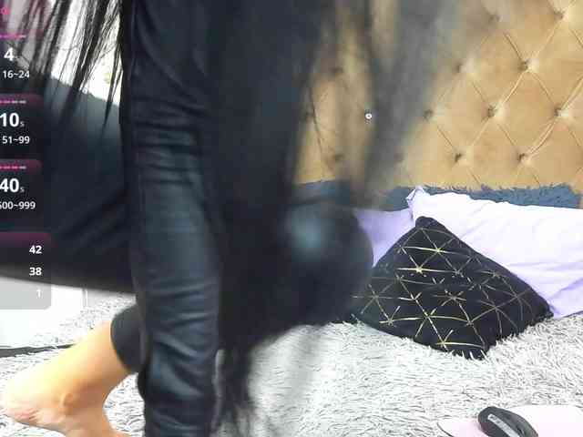 Vivian-Cross webcam