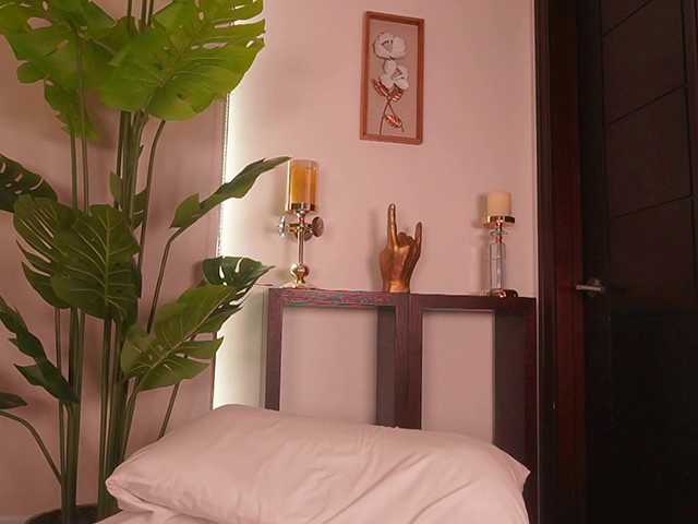 LunaMystyque's BongaCams show and profile