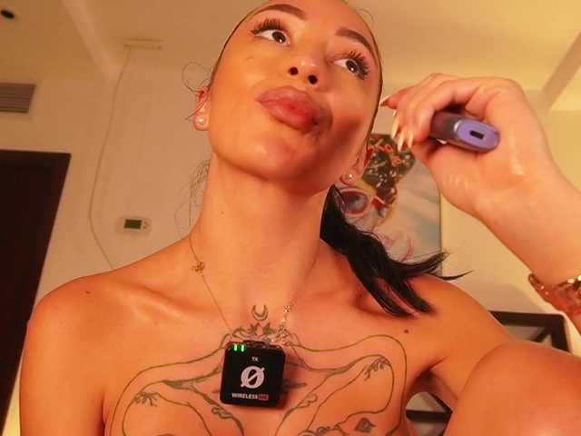 LunaMystyque's BongaCams show and profile