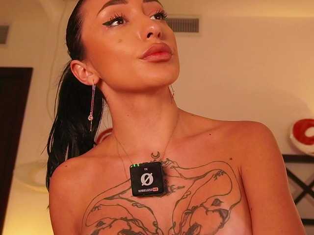 LunaMystyque's BongaCams show and profile