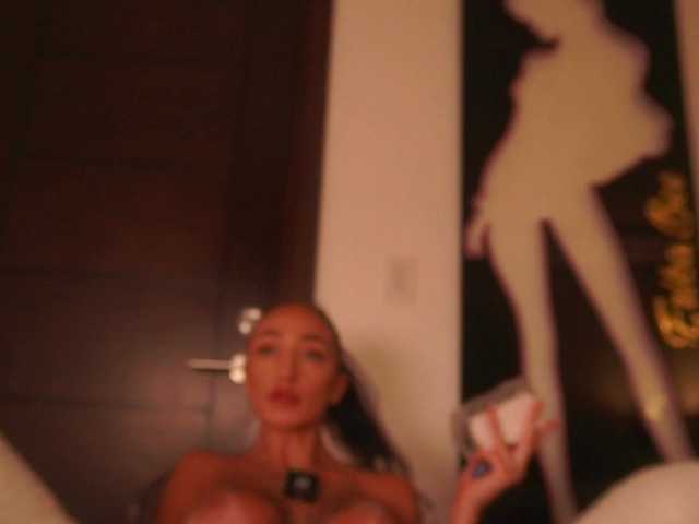 LunaMystyque's BongaCams show and profile