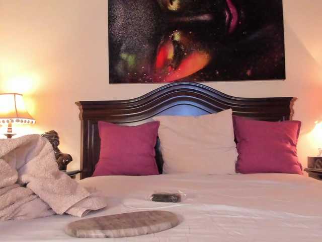 LunaMystyque's BongaCams show and profile