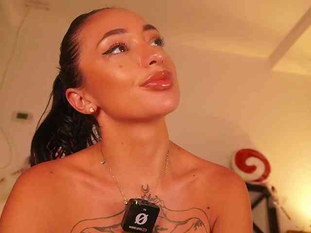 LunaMystyque Live Webcam on BongaCams