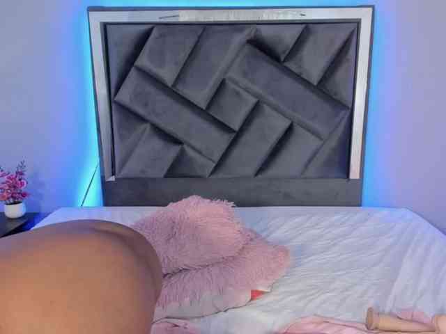 Rachellebony webcam