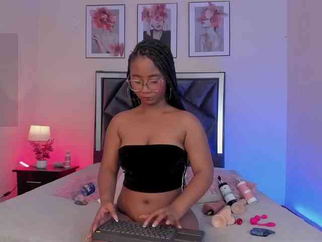 Rachellebony webcam