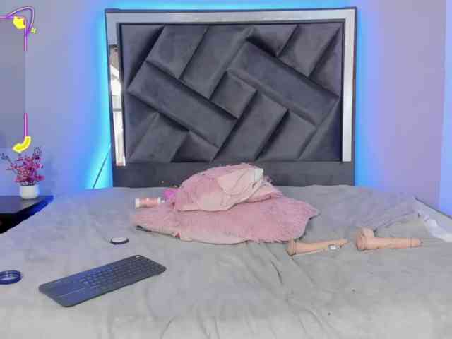 Rachellebony webcam