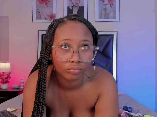 Rachellebony webcam