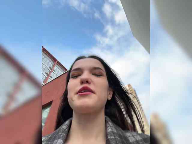 Emilechka Live Webcam on BongaCams