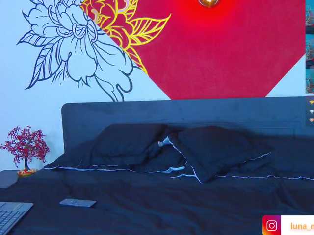 Lunamistyc's BongaCams show and profile