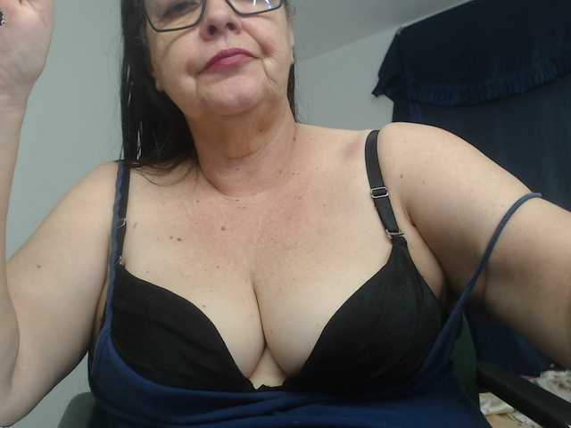 karime99's BongaCams show and profile