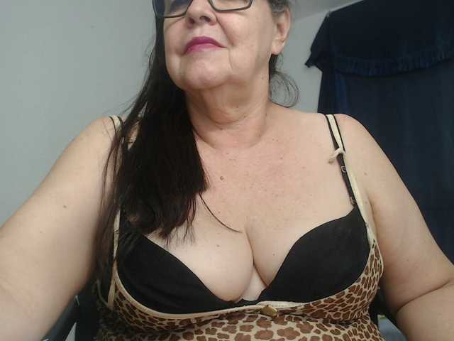 karime99's BongaCams show and profile