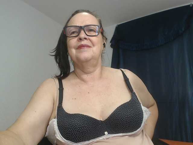 karime99's BongaCams show and profile