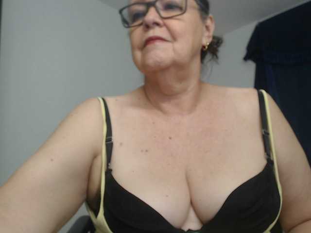 karime99's BongaCams show and profile