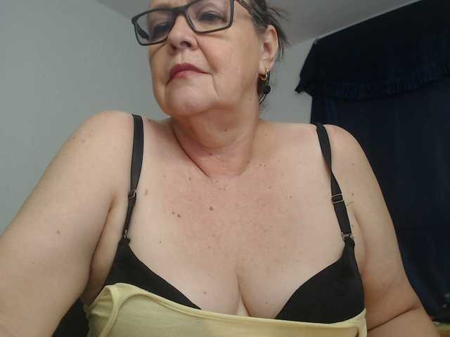 karime99's BongaCams show and profile