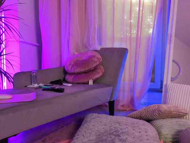 KimSkyex webcam