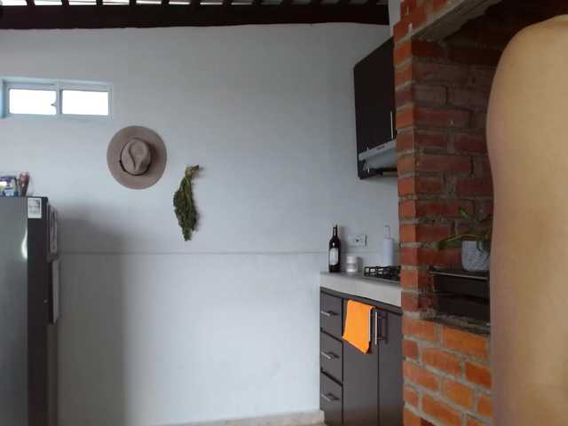 millyxnicoll1's BongaCams show and profile