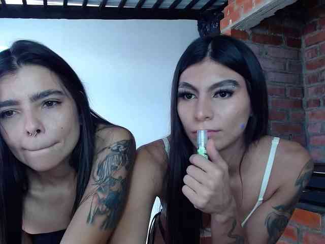 millyxnicoll1's webcam live show