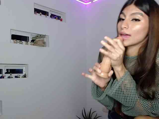 Модель: millyxnicoll1