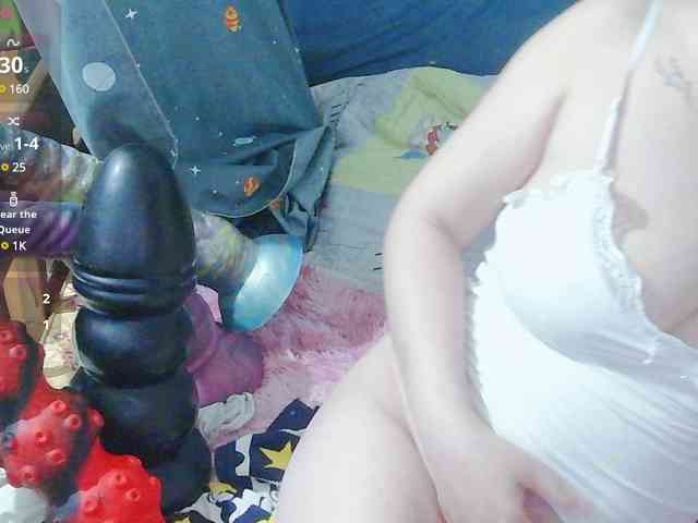 SweetMilk85 webcam