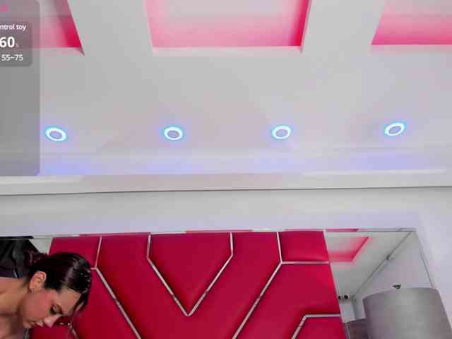 MiaReyes webcam