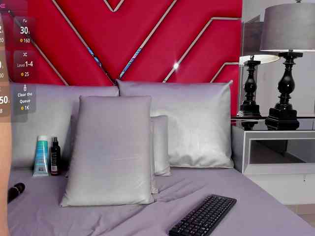 MiaReyes webcam