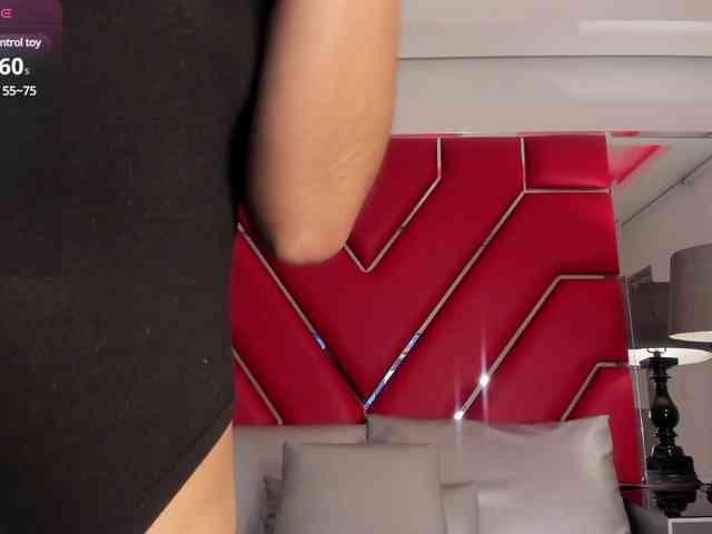 MiaReyes webcam