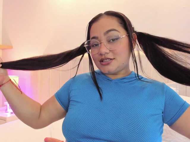 adhilaa-'s BongaCams show and profile