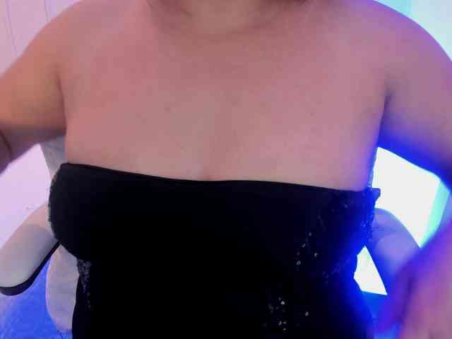 adhilaa- webcam