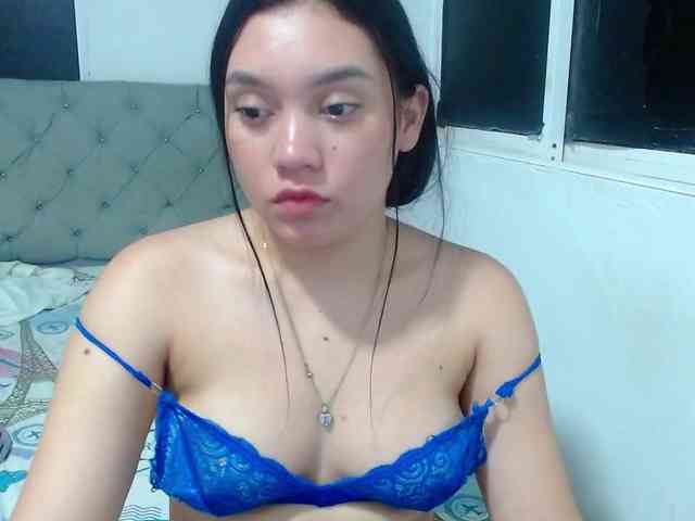 MaddisonAders webcam
