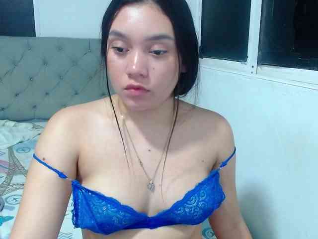 MaddisonAders webcam