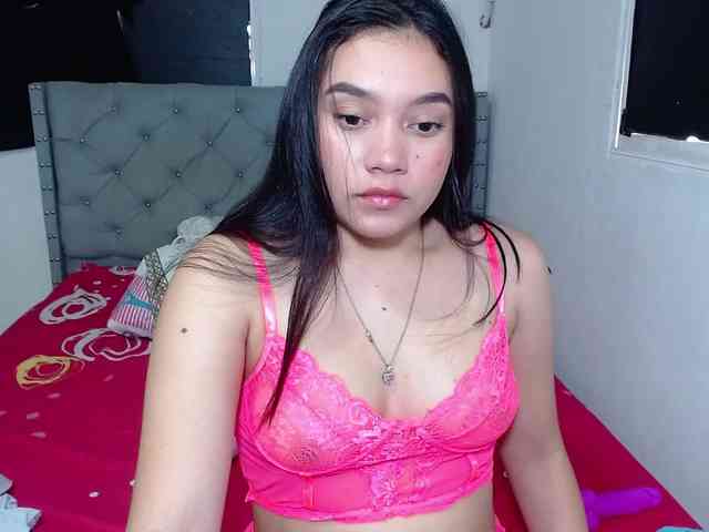 MaddisonAders webcam