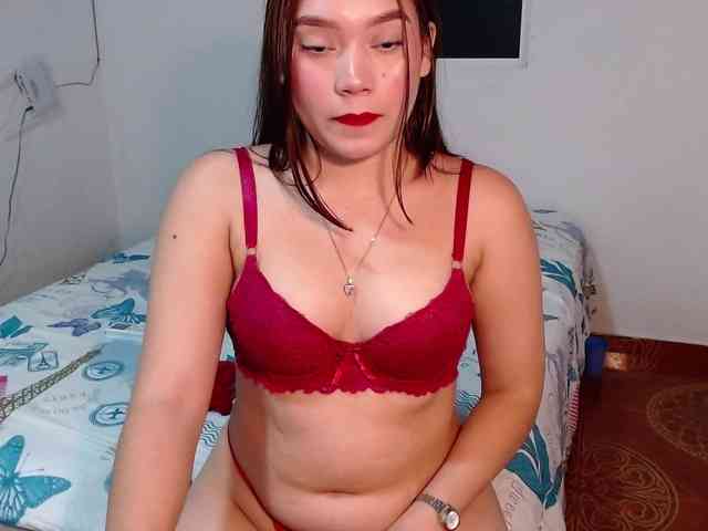 MaddisonAders webcam