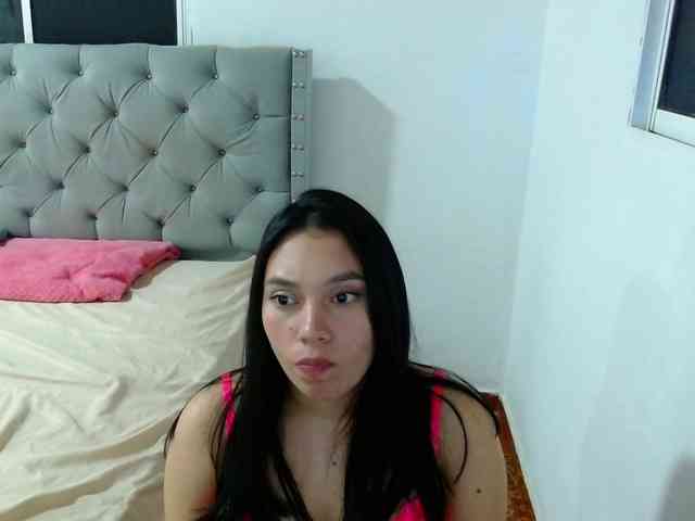 MaddisonAders webcam