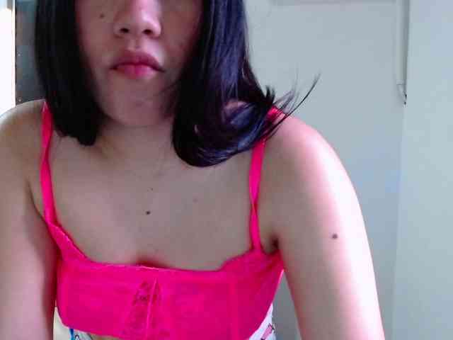 MaddisonAders webcam