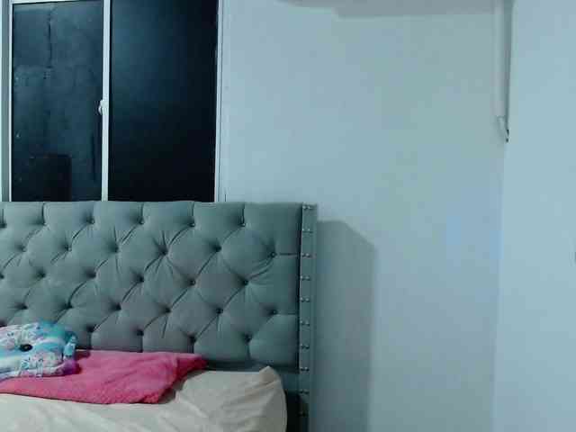 MaddisonAders webcam