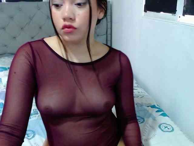 MaddisonAders webcam