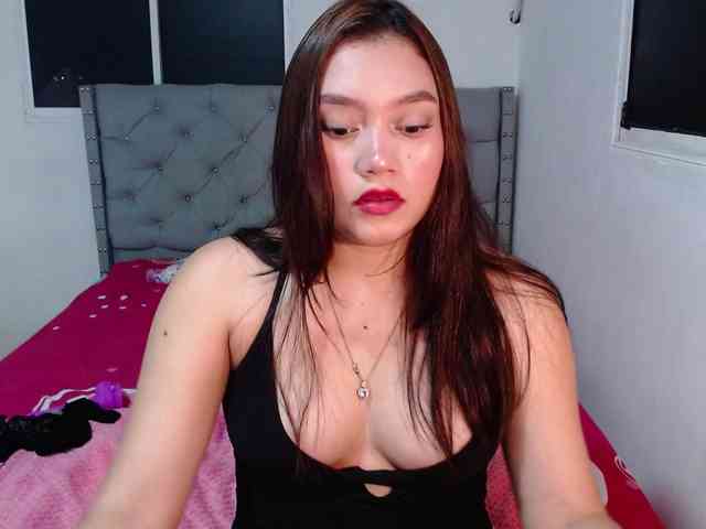 MaddisonAders webcam