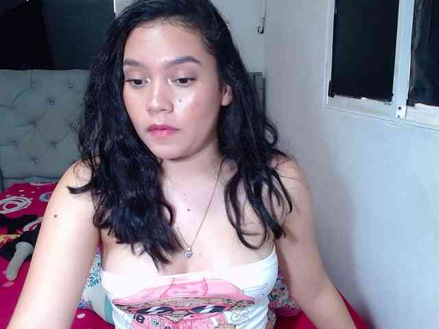 MaddisonAders webcam