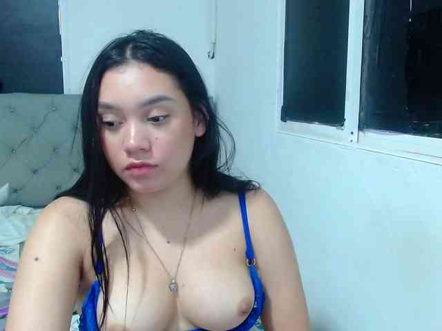 MaddisonAders webcam